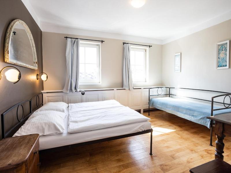 Sir Toby’s Hostel image