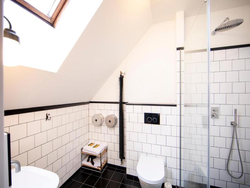Sir Toby’s Hostel image