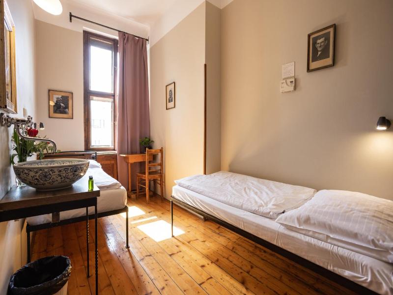 Sir Toby’s Hostel image