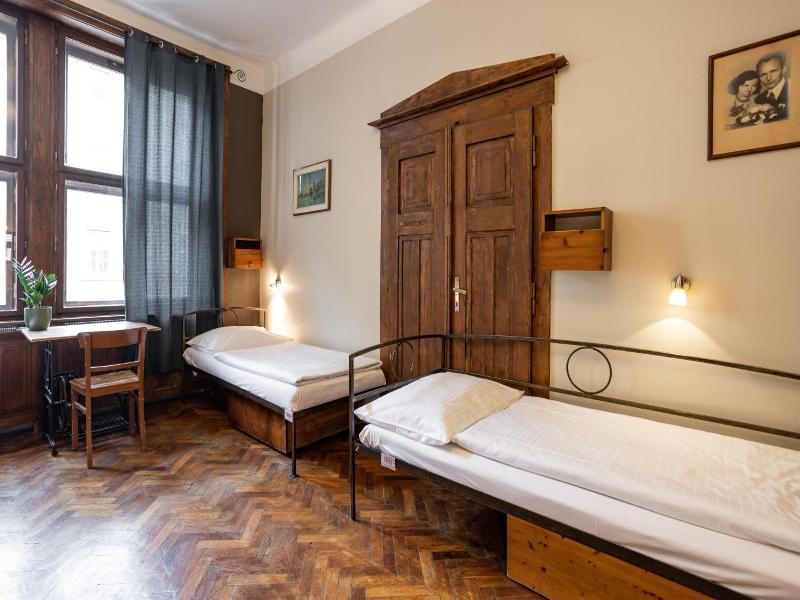 Sir Toby’s Hostel image