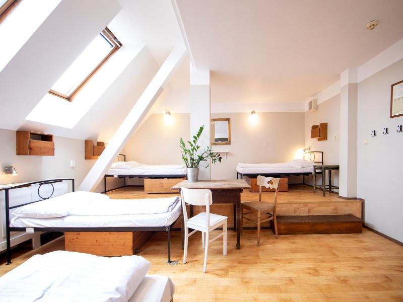 Sir Toby’s Hostel image
