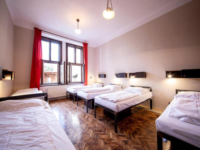 Sir Toby’s Hostel image