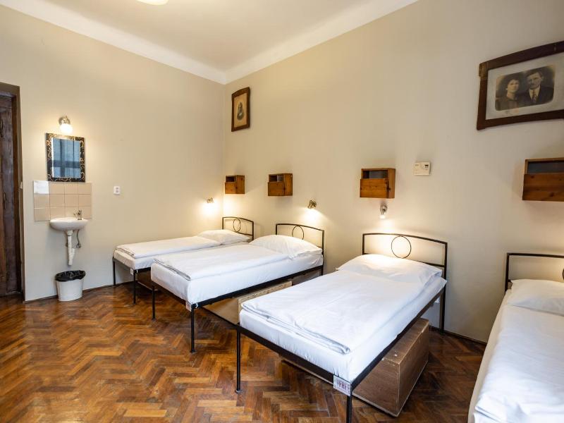 Sir Toby’s Hostel image