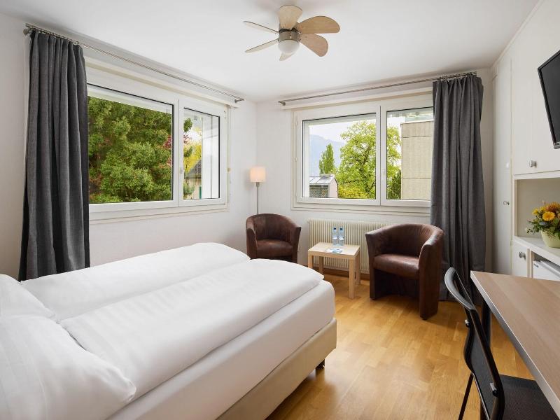 Hotel Bon Port image
