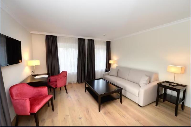 Hotel La Prairie image