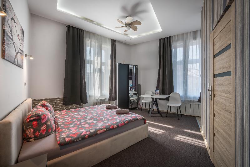 Queen Apartments image