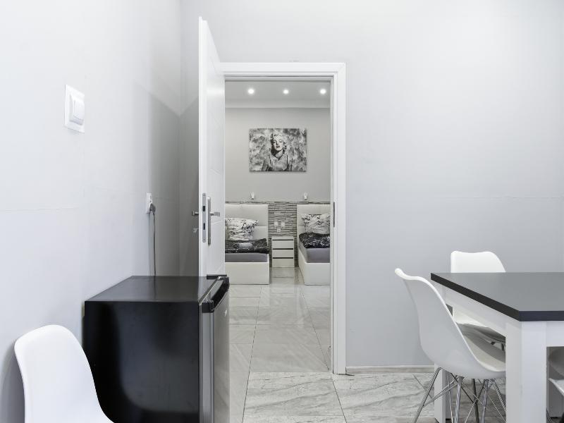 Queen Apartments image