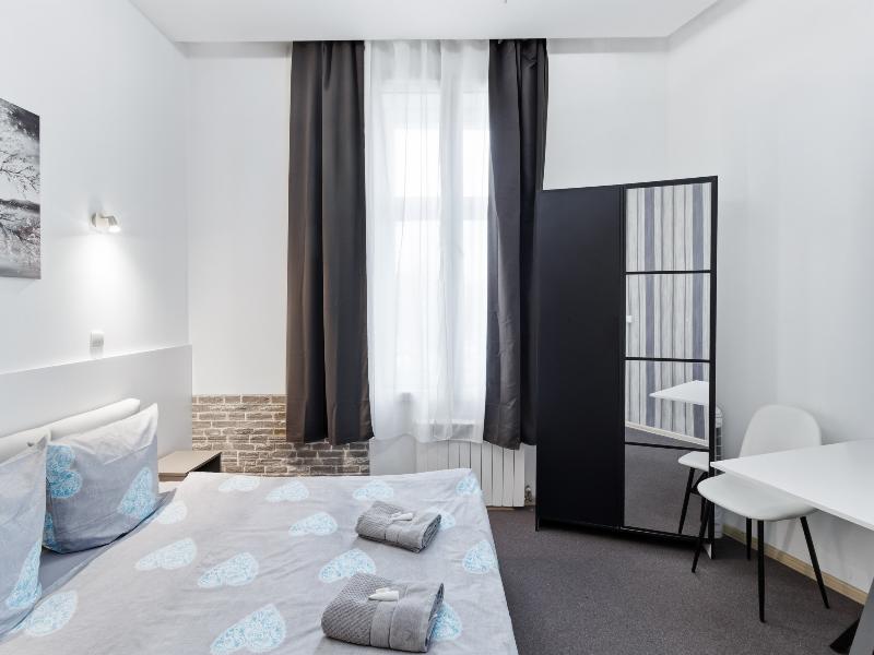Queen Apartments image