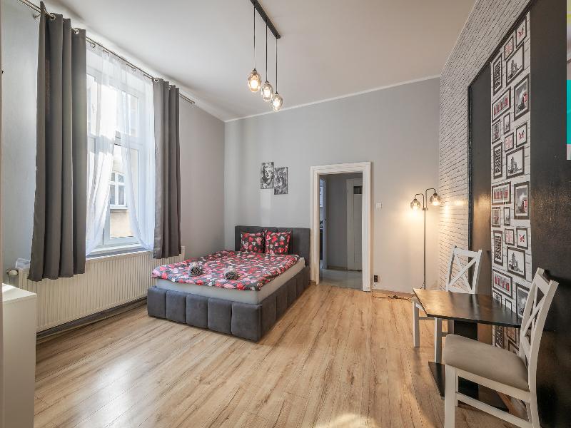 Queen Apartments image