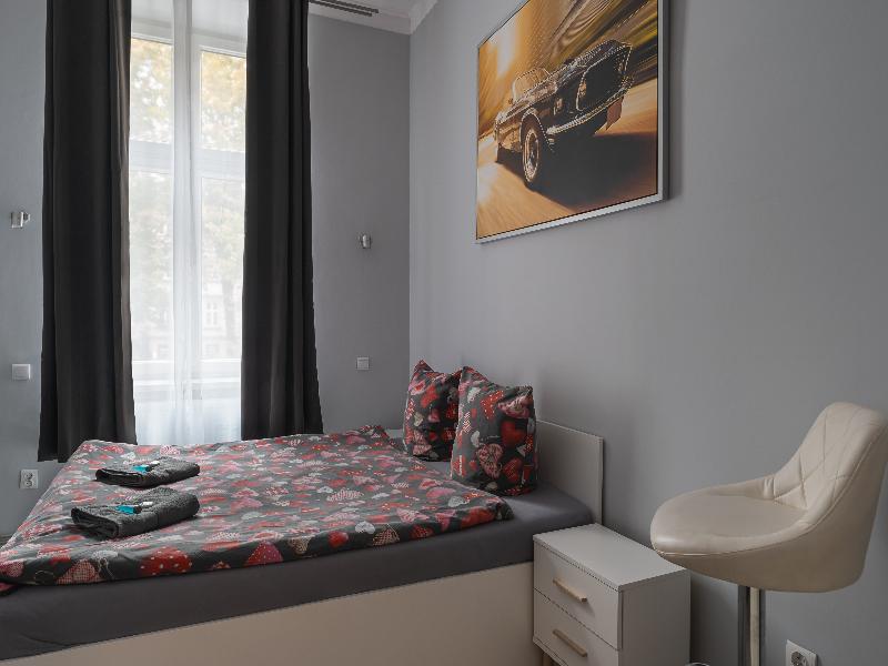 Queen Apartments image
