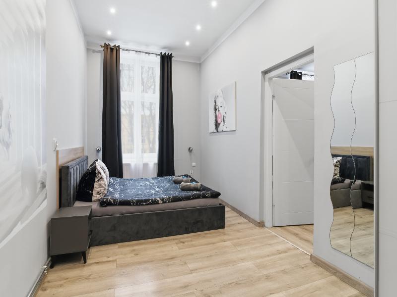 Queen Apartments image