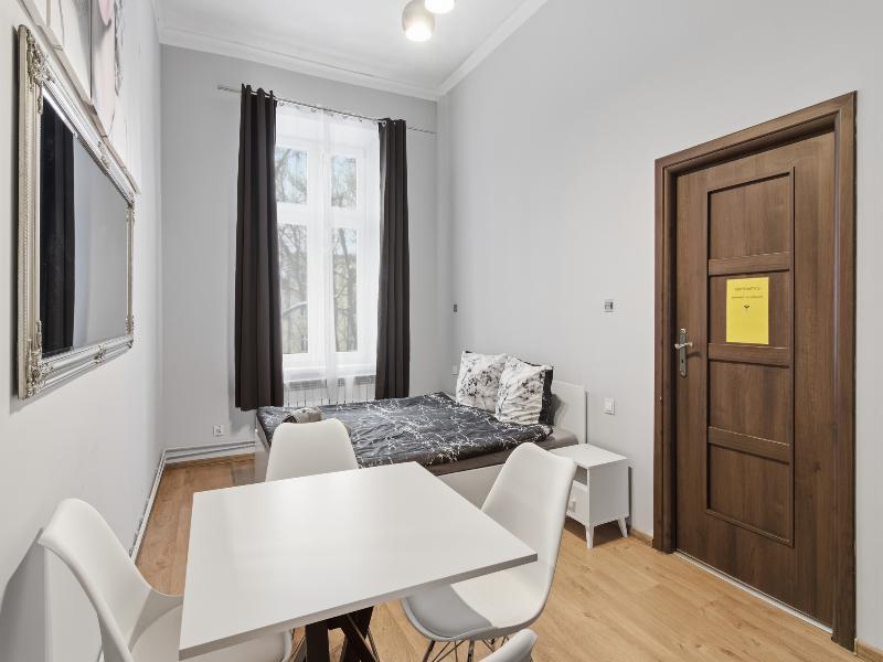 Queen Apartments image