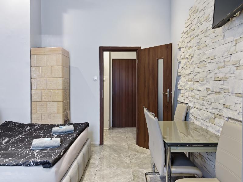 Queen Apartments image