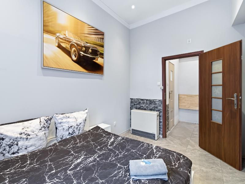 Queen Apartments image