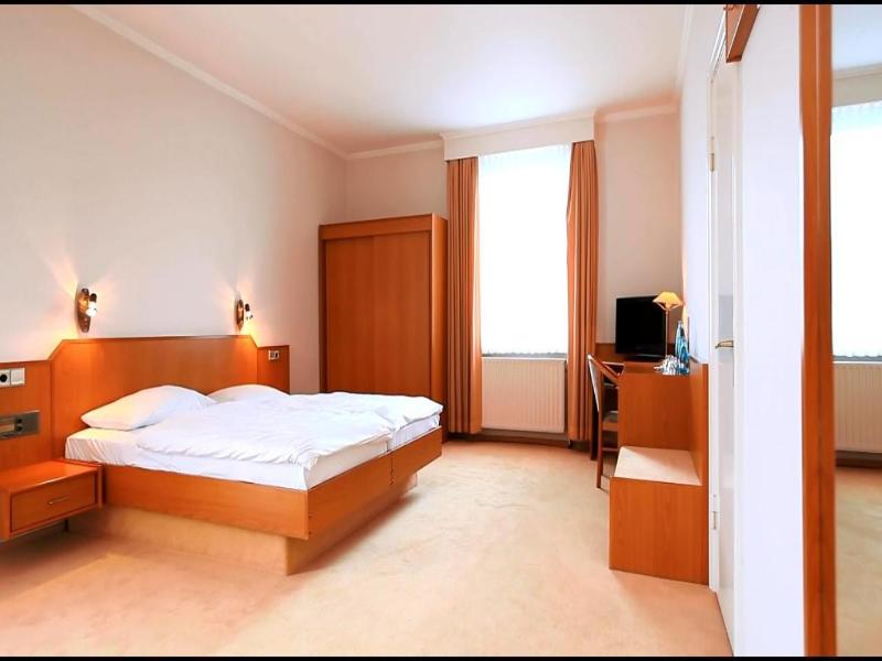 Hotel Royal Elmshorn image