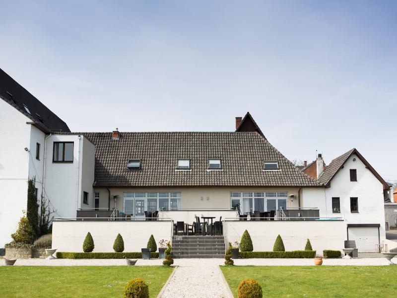 Malpertuus Hotel image