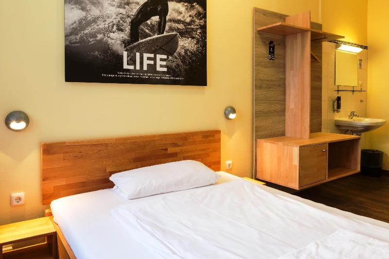 Euro Youth Hotel image