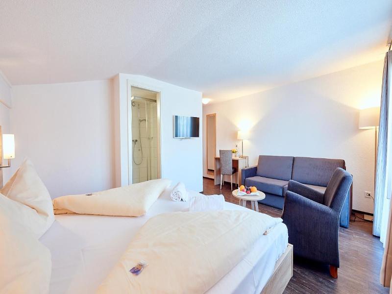 Hotel Kreuz image