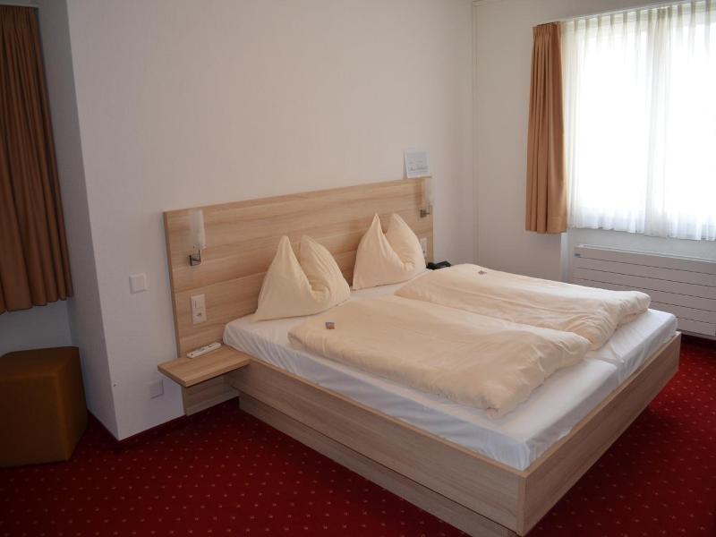 Hotel Kreuz image