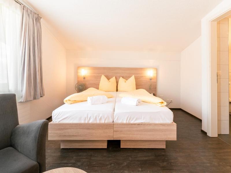 Hotel Kreuz image