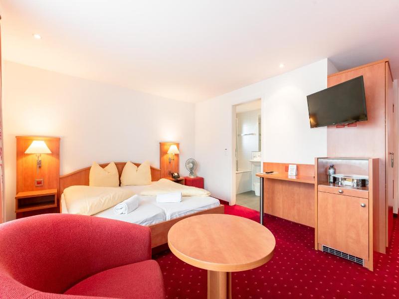 Hotel Kreuz image