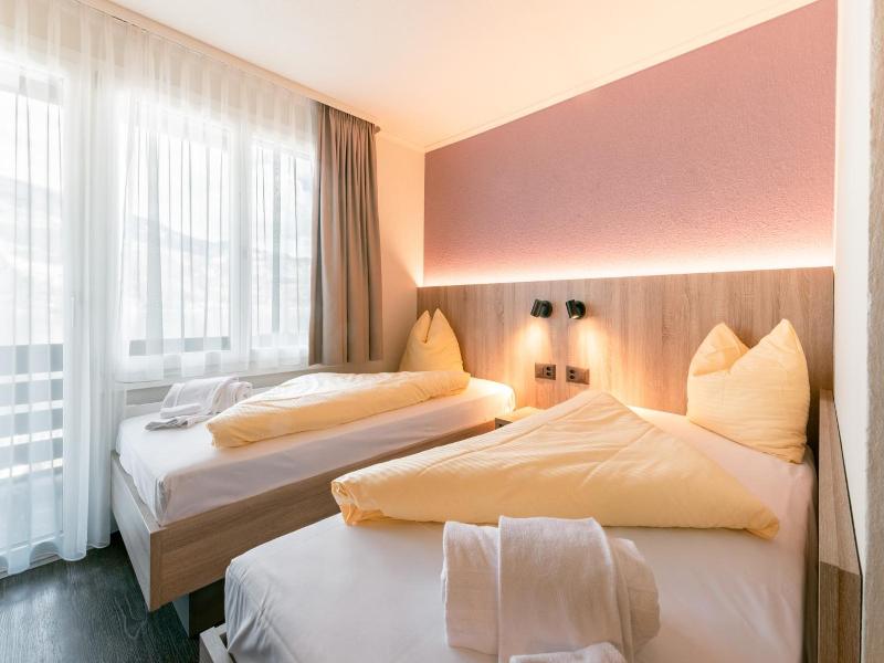 Hotel Kreuz image