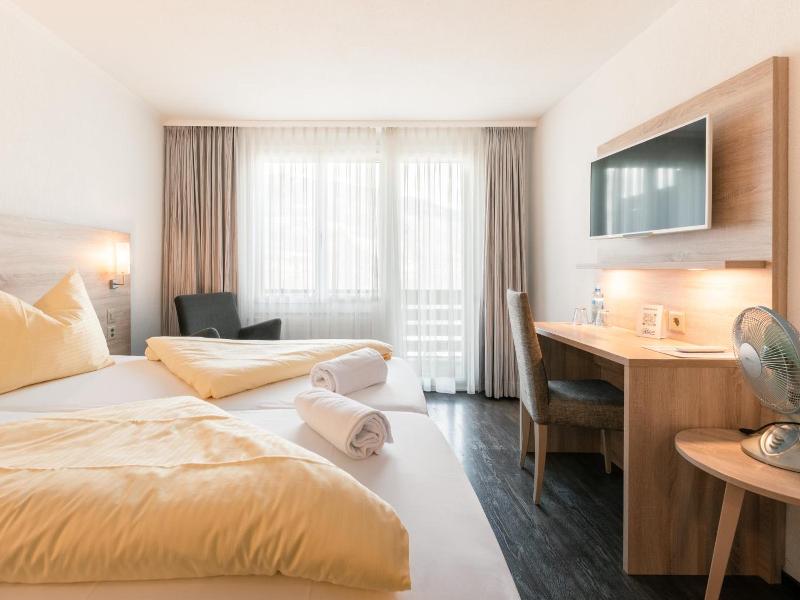 Hotel Kreuz image