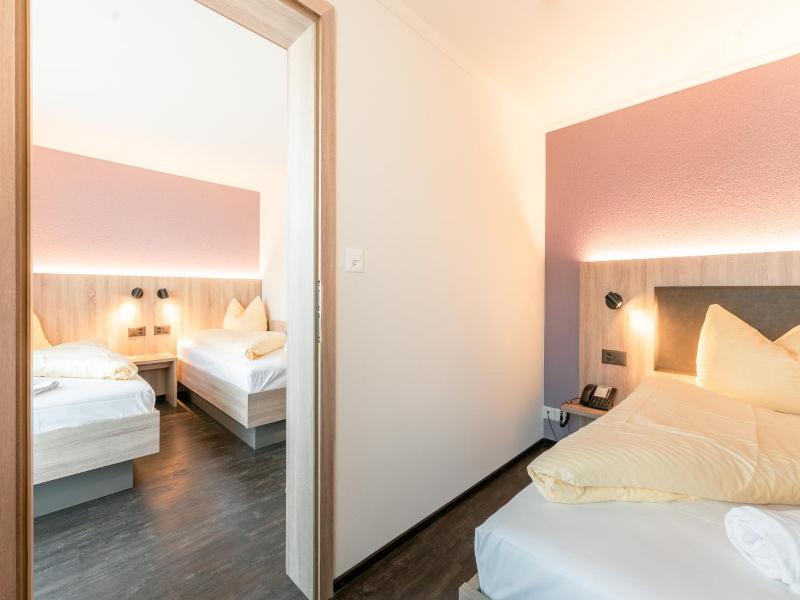 Hotel Kreuz image
