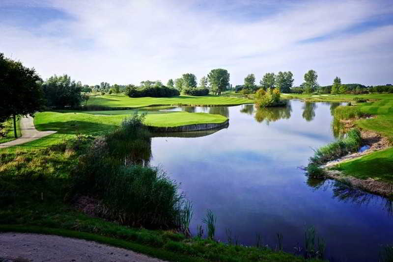 Hampshire Golfhotel   Waterland