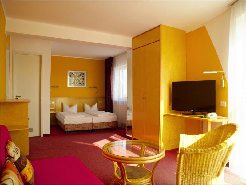 Hotel Am Buschkrugpark image