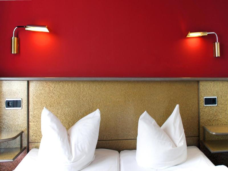 Hotel Am Buschkrugpark image
