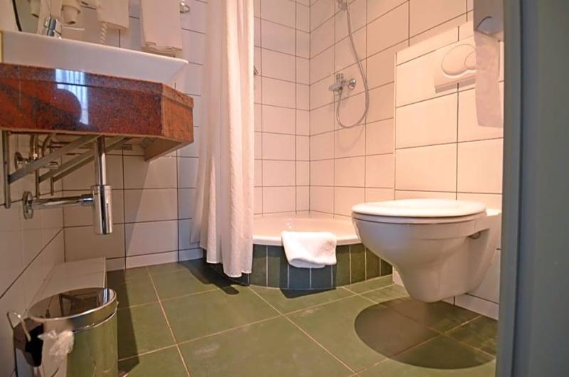 Malcot Hotel image