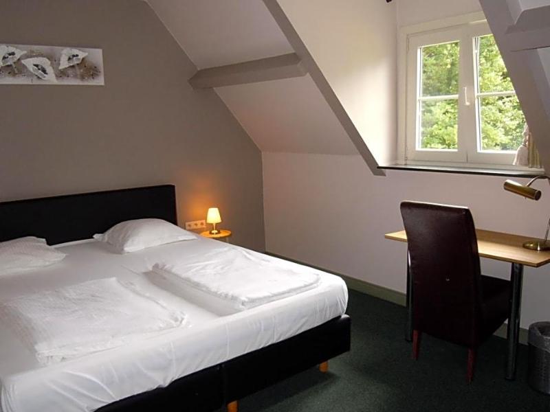 Malcot Hotel image