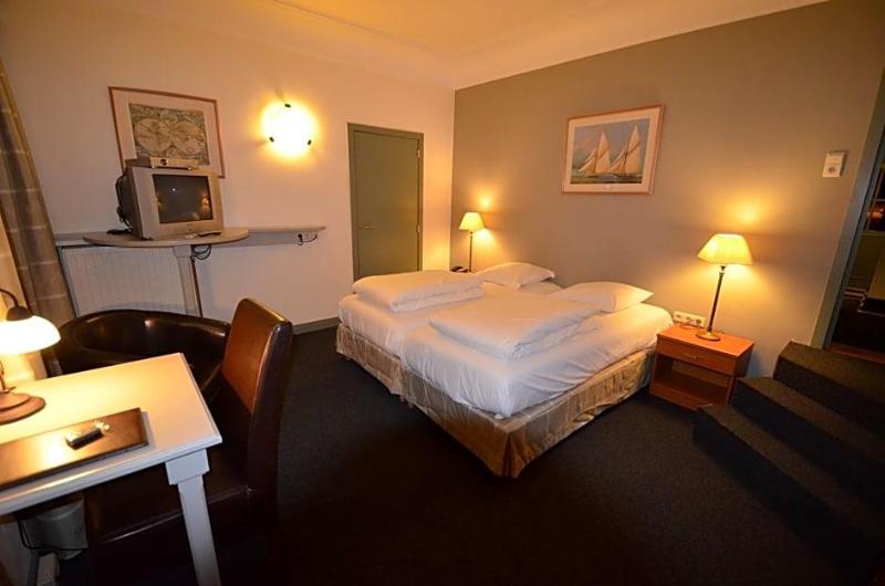 Malcot Hotel image