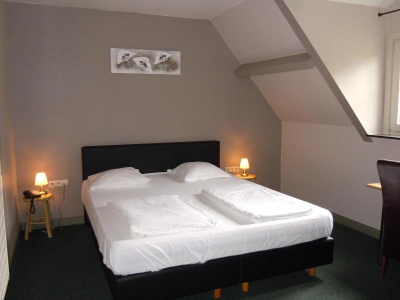 Malcot Hotel image