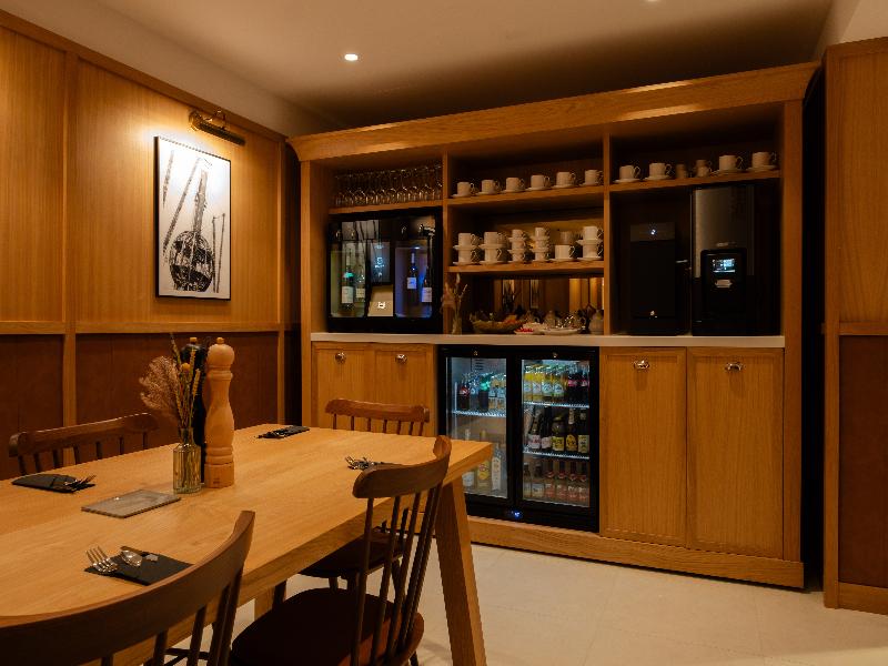 9Hotel Chelton image