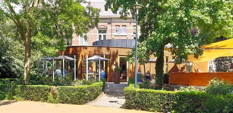 Hotel De Villa image