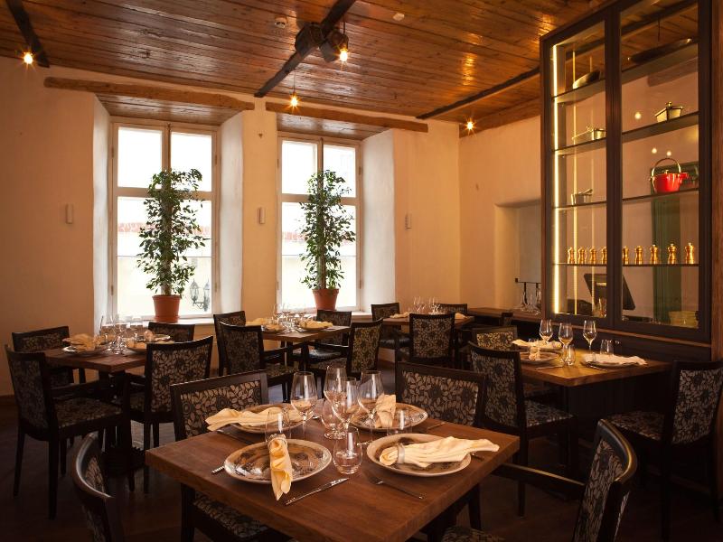 Cru Hotel And Restaurant image