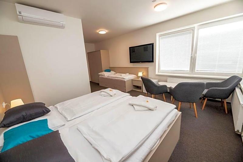 Hotel Rakovec image