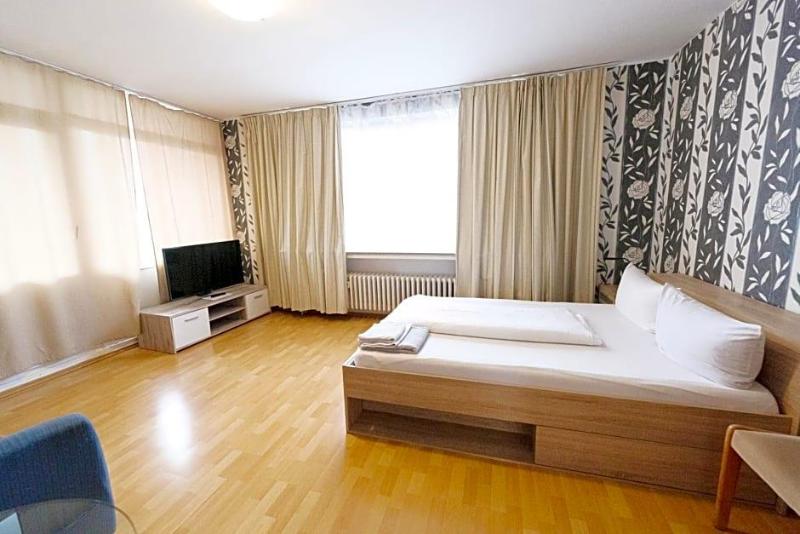 Zum Kluverbaum image