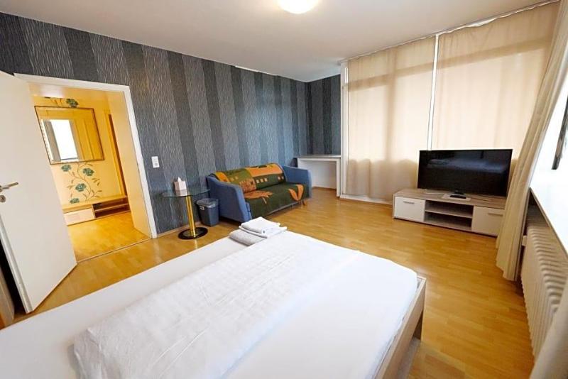 Zum Kluverbaum image