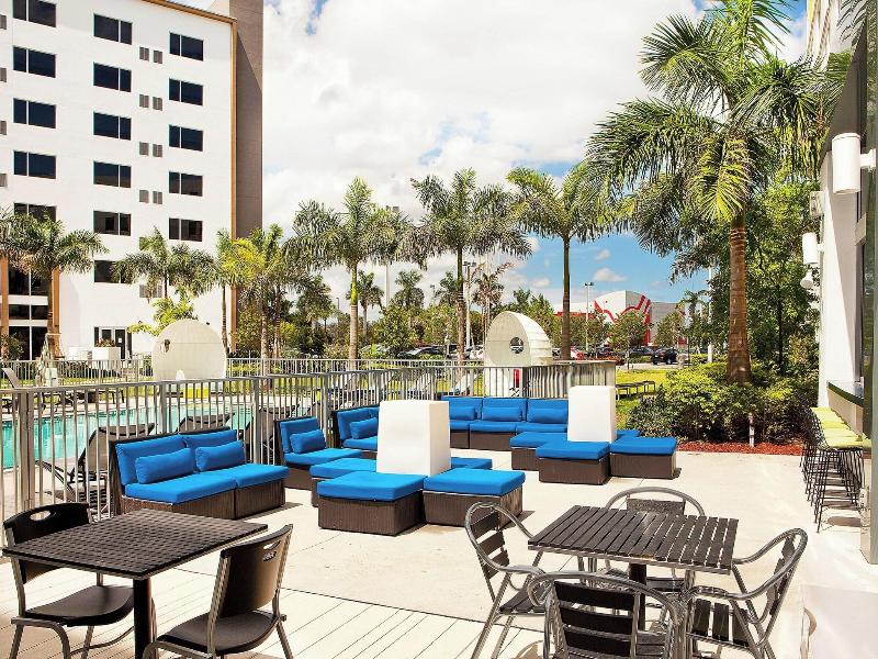 Aloft Miami Doral image