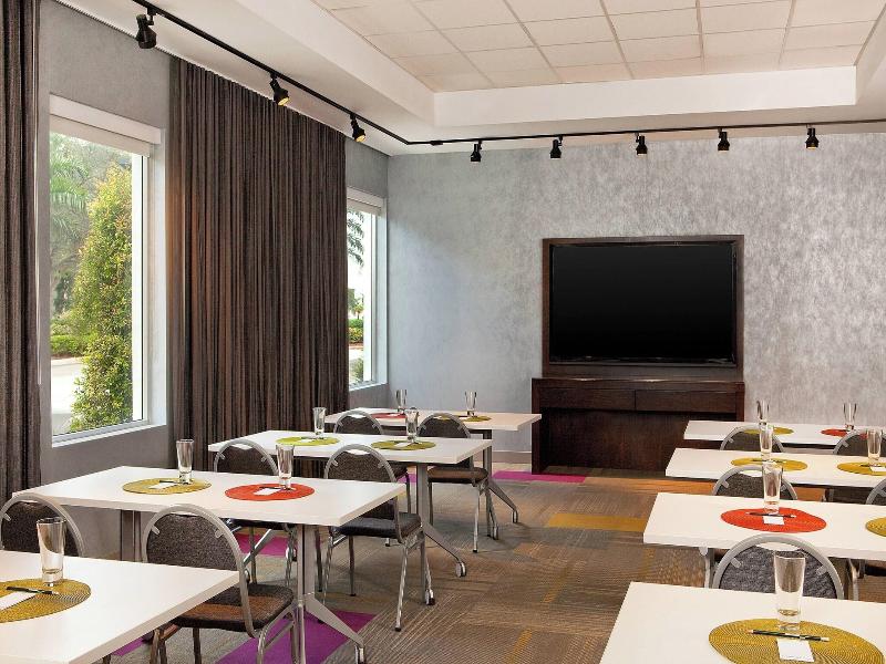 Aloft Miami Doral image