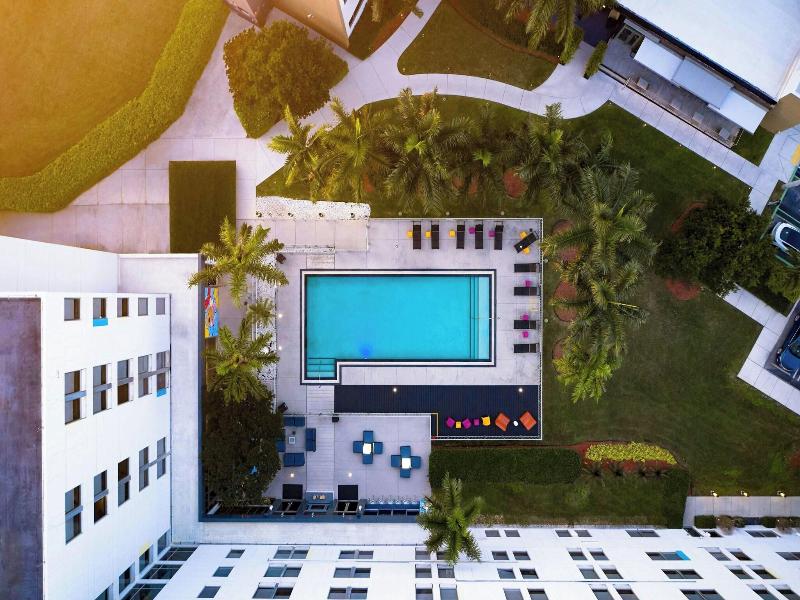 Aloft Miami Doral image