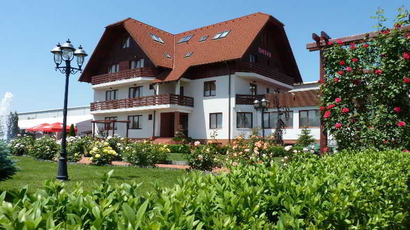 Garden Club Hotel image