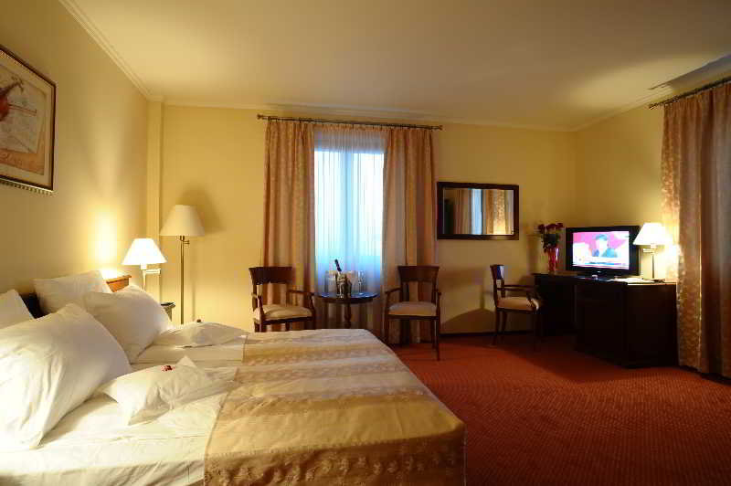 Garden Club Hotel image