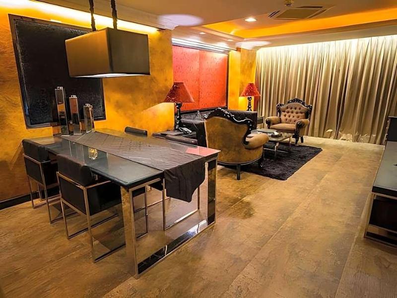 Fields Plaza Condo image