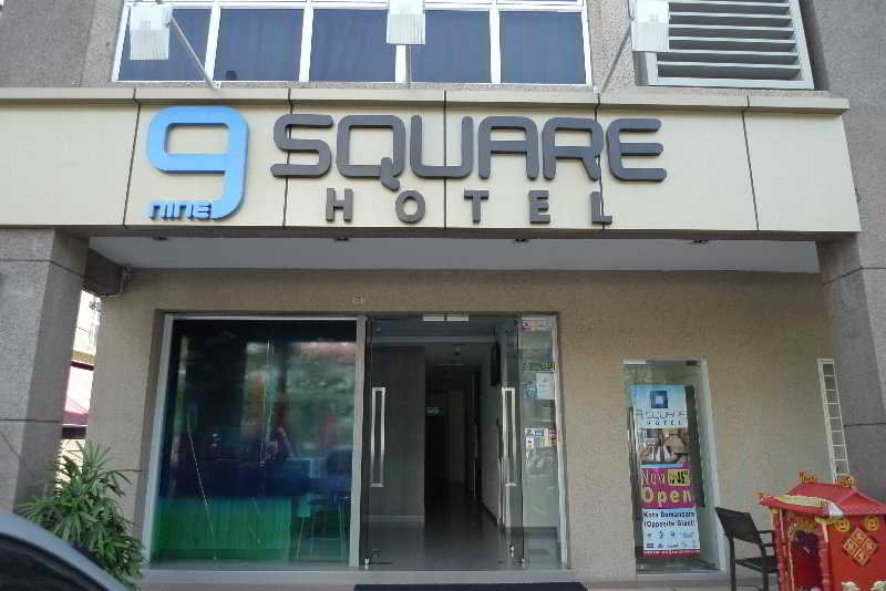 9 Square Hotel