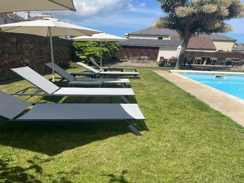 Ommaroo Hotel