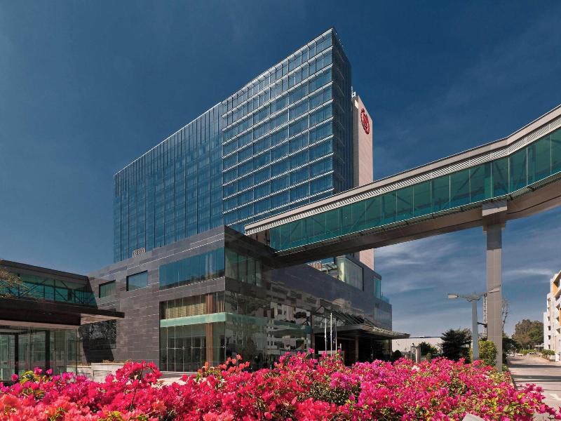 Sheraton Bangalore Hotel At Brigade Gateway image